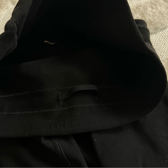 Lululemon High Waisted Full Leggings 2 - Picture 5 of 5